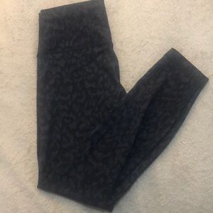 Lululemon Formation Camo Wunder Trains